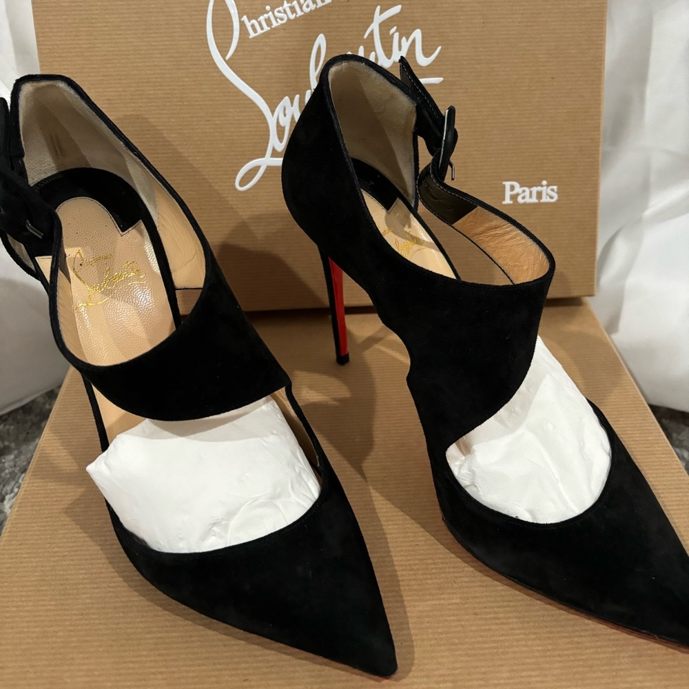 AUTHENTIC Black Christian Louboutin heels